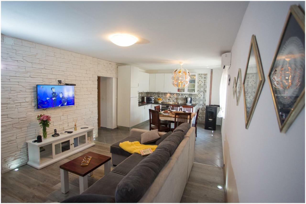 House Mellifera Otel Razvode Dış mekan fotoğraf