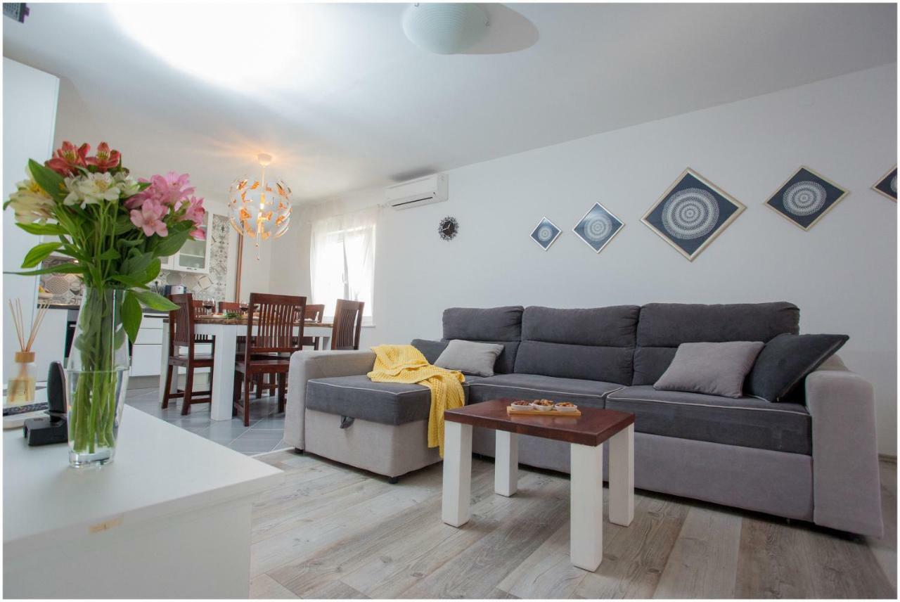 House Mellifera Otel Razvode Dış mekan fotoğraf