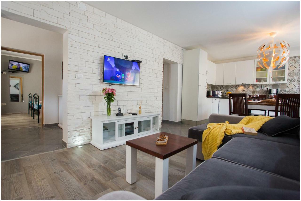 House Mellifera Otel Razvode Dış mekan fotoğraf